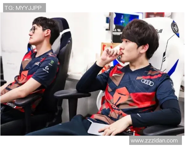 JKL晋级四强赛后兴奋不已笑容满面终于实现梦想的喜悦时刻 JKL晋级四强赛后兴奋不已笑容满面终于实现梦想的喜悦时刻